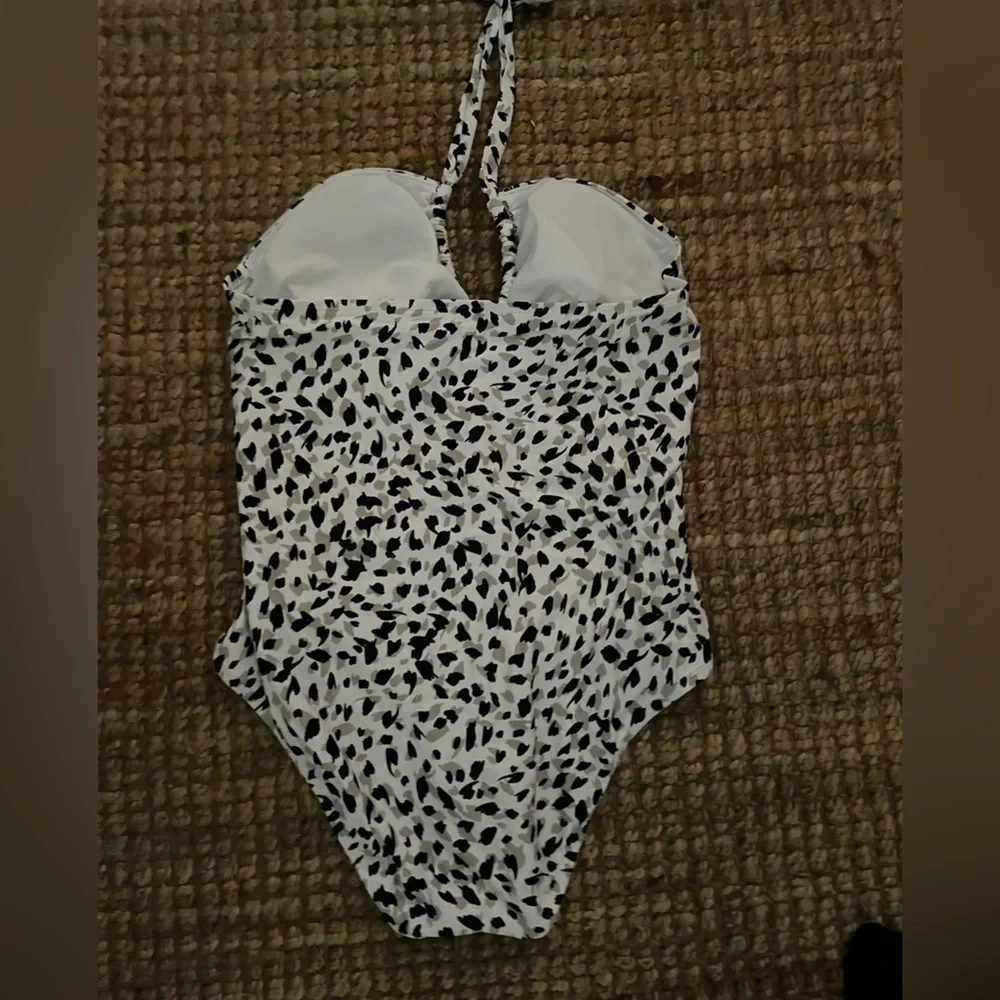 Freshwater Black and White Halter Swimsuit XXL - Picture 3 of 3